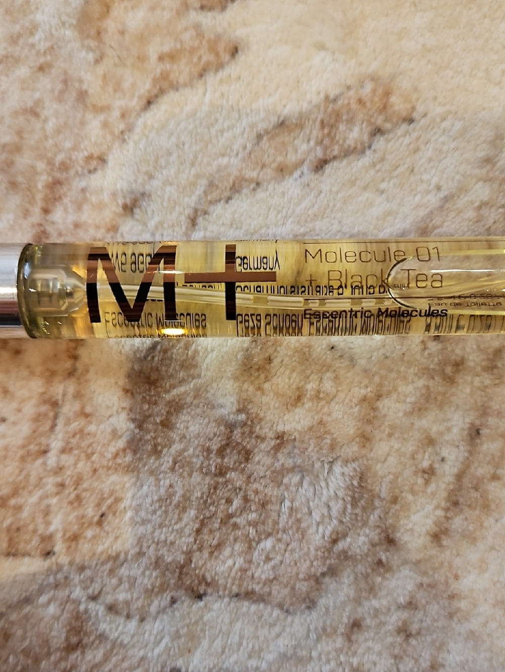 Escentric Molecules 01+Black Tea Atom Refill 1×8.5ml - Picture 2 of 4